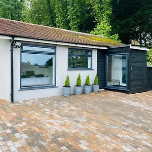  Holiday home Secluded Studio With Private Gated Access- The Pavilion